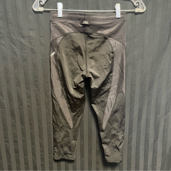 Size small cw-x running capris - Picture 6 of 7